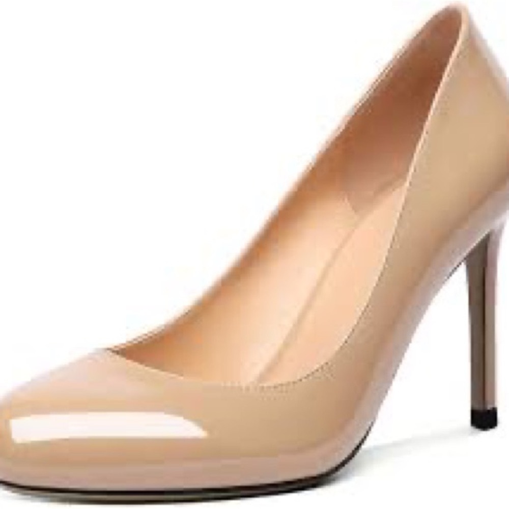 Marc Fisher - Natural Patend Round toe heels / Pumps size 9.5 - Brand new